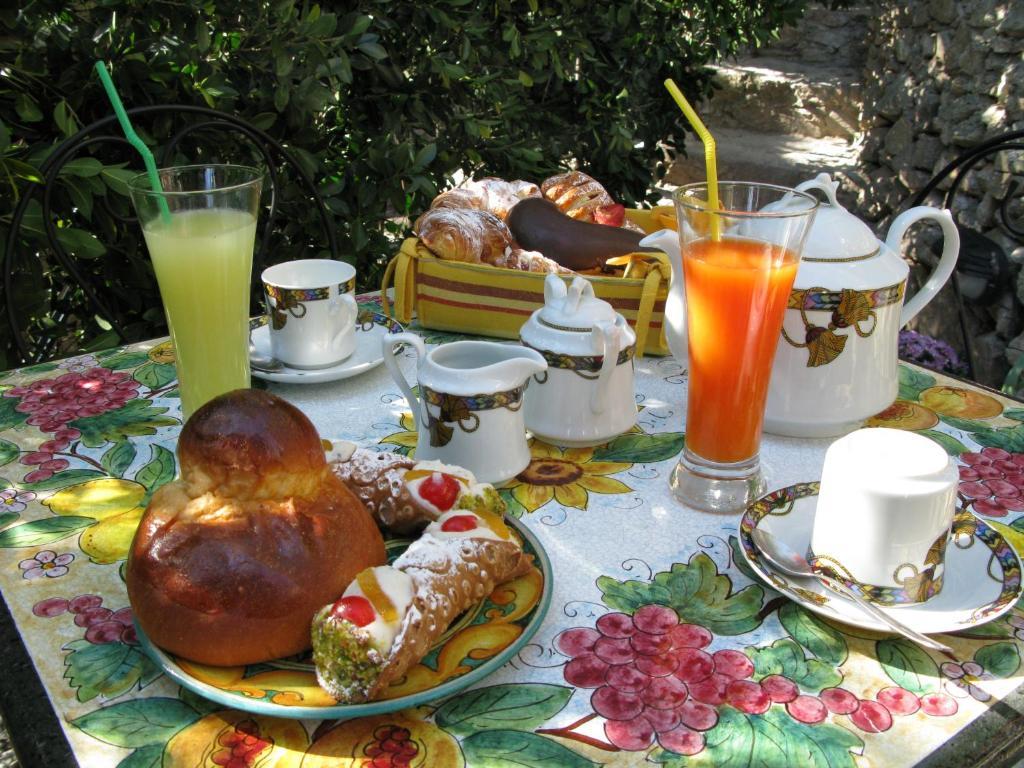 B&B Giulia Taormina Buitenkant foto